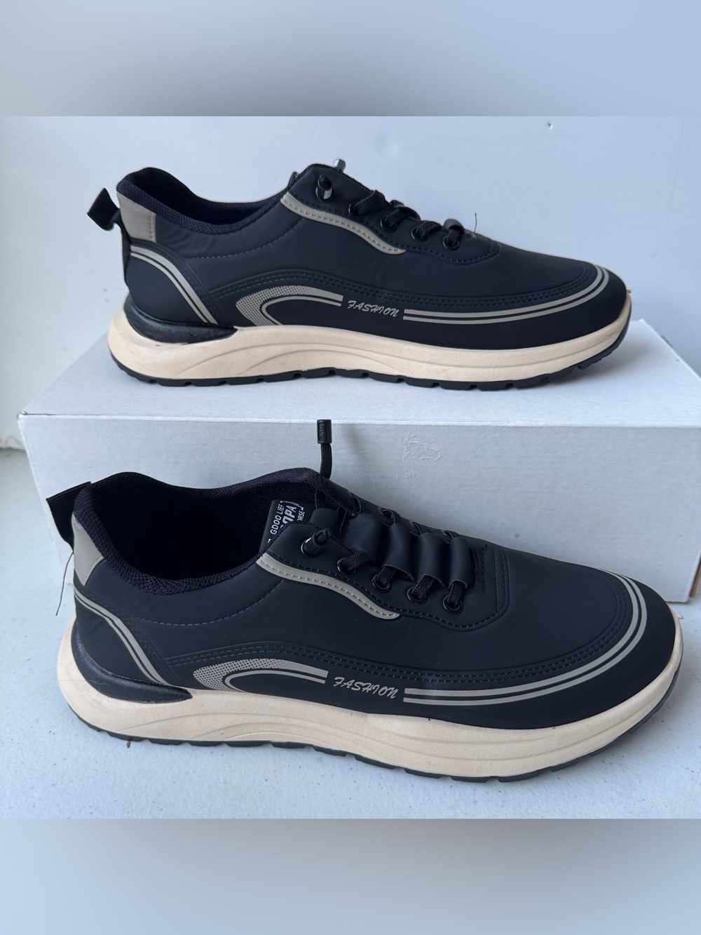 Men's Lace-Up Sneakers Structured & Layered Anti-Slip Sole Size 46 Comfortable